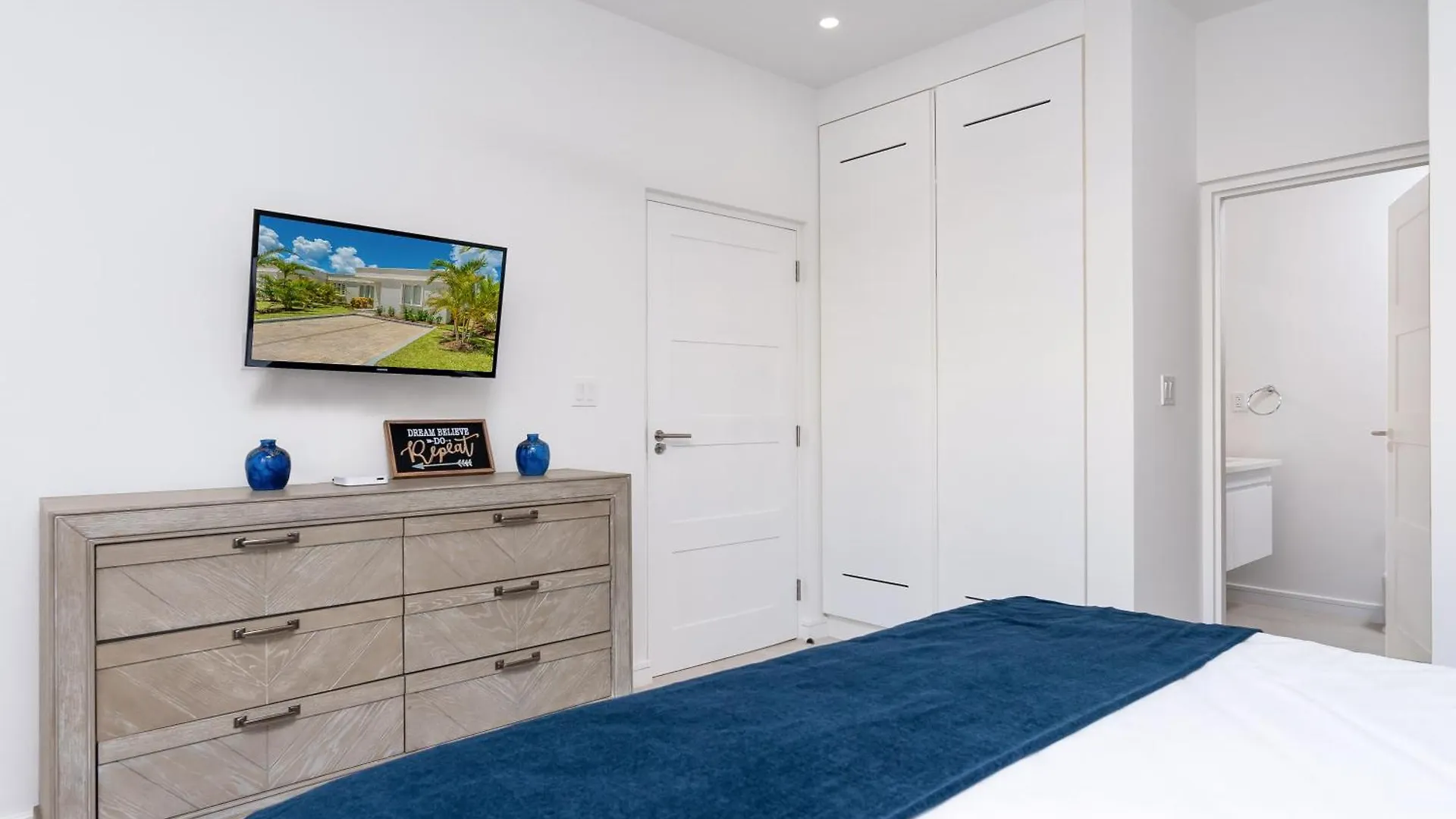 West Coast 2 Bed Sea View Westmoreland Hills Villa セントジェームス 0*,  バルバドス
